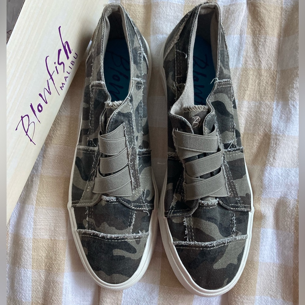 DISCONTINUED Blowfish Malibu Camo Sneakers